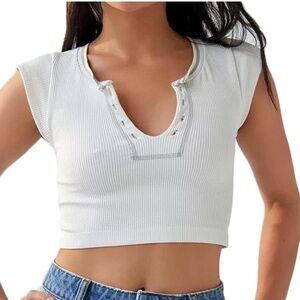 white urban outfitters crop top
